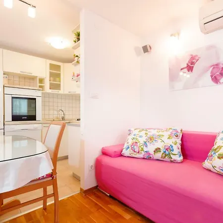 Marin Apartment Split